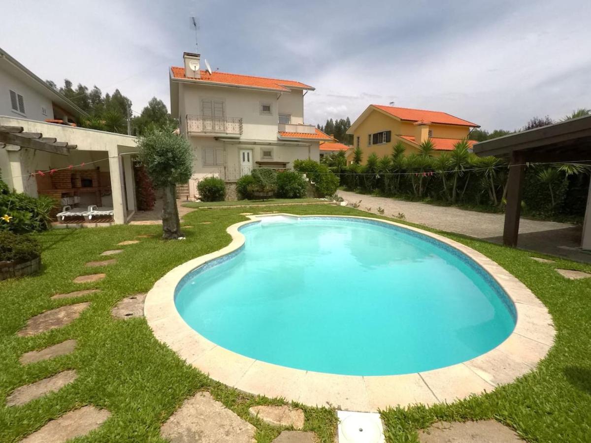 Valadas Guest House Canedo  Buitenkant foto