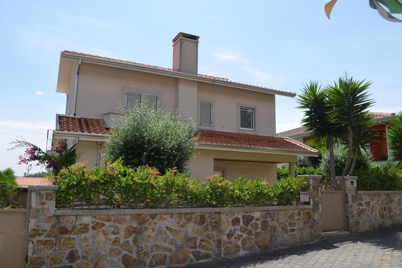 Valadas Guest House Canedo  Buitenkant foto
