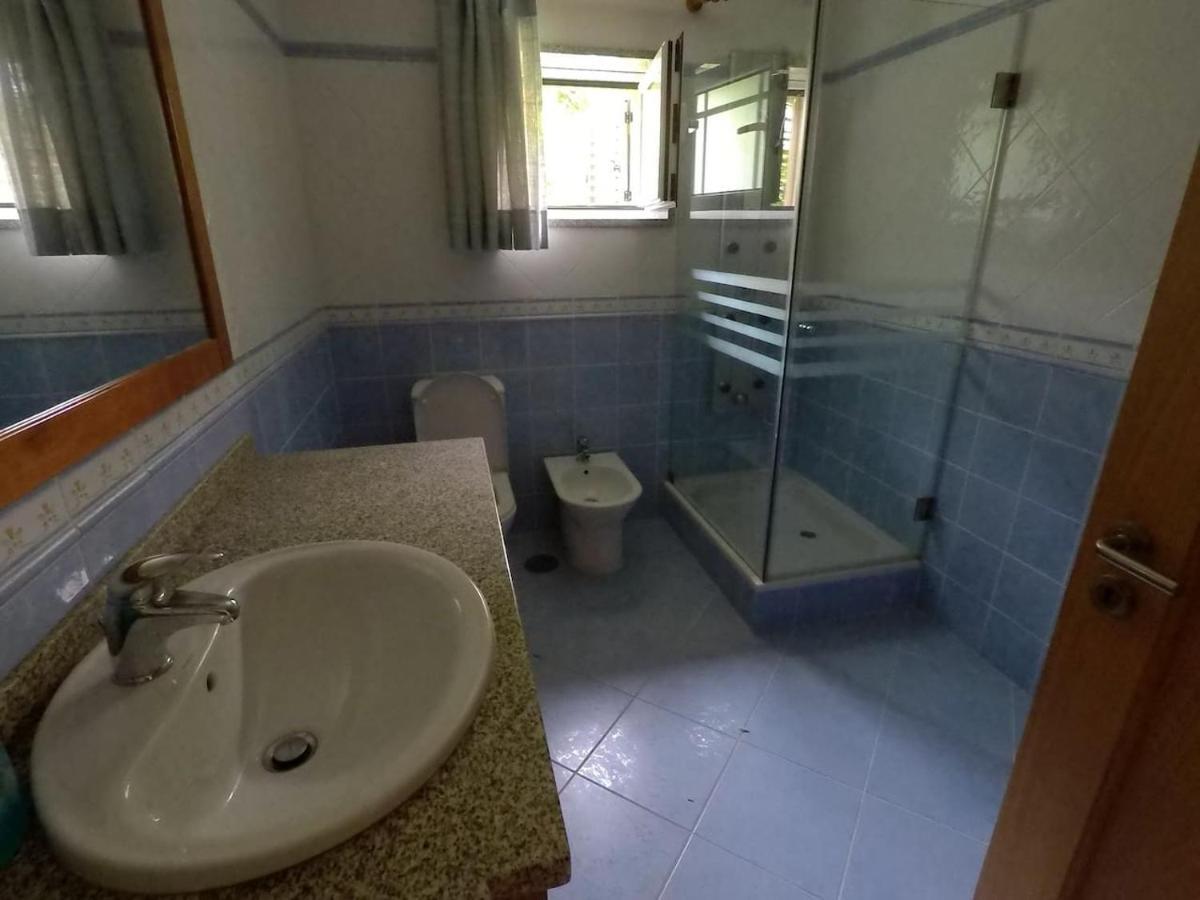 Valadas Guest House Canedo  Buitenkant foto