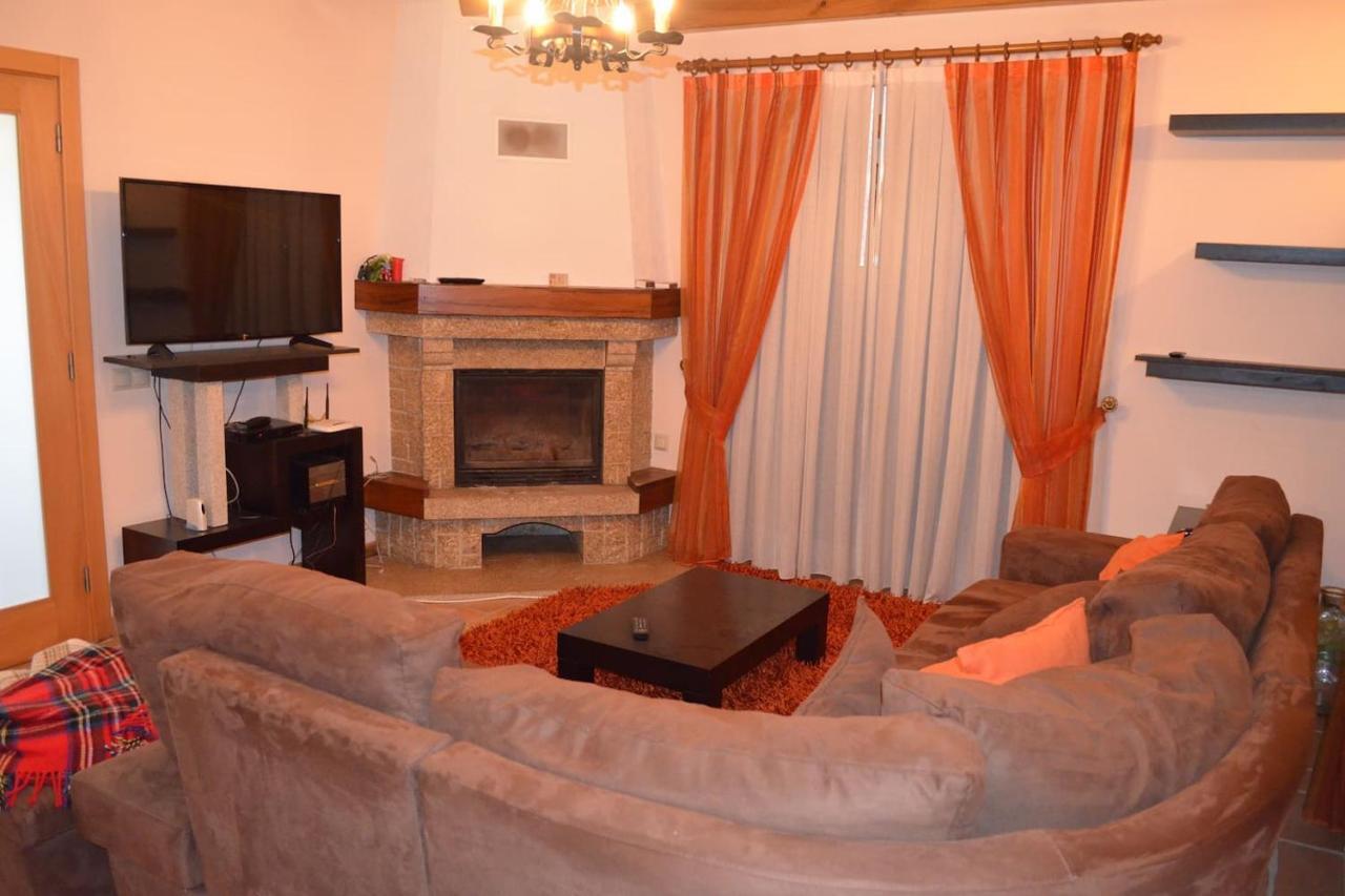 Valadas Guest House Canedo  Buitenkant foto