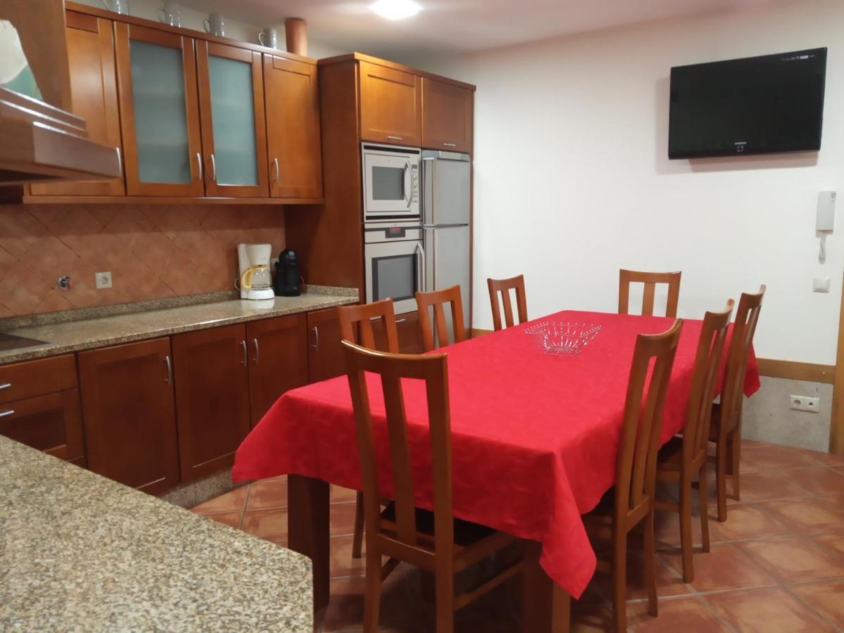 Valadas Guest House Canedo  Buitenkant foto